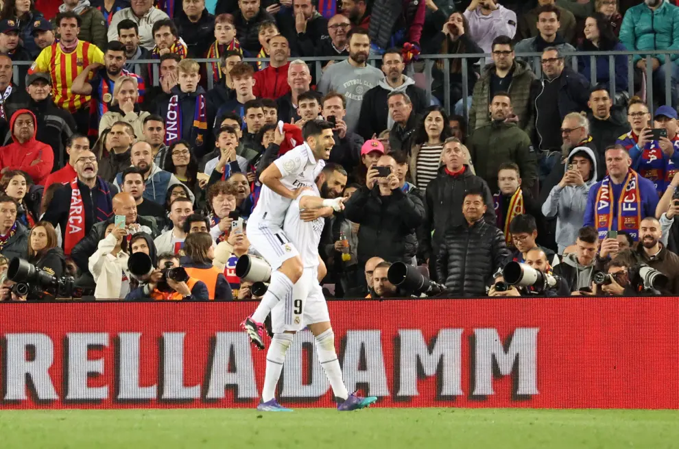 Soccer Football - Copa del Rey - Semi Final - Second Leg - FC Barcelona v Real Madrid - Camp Nou, Barcelona, Spain - April 5, 2023 Real Madrid's Karim Benzema celebrates scoring their fourth goal to complete his hat-trick REUTERS/Nacho Doce SOCCER-SPAIN-FCB-MAD/REPORT