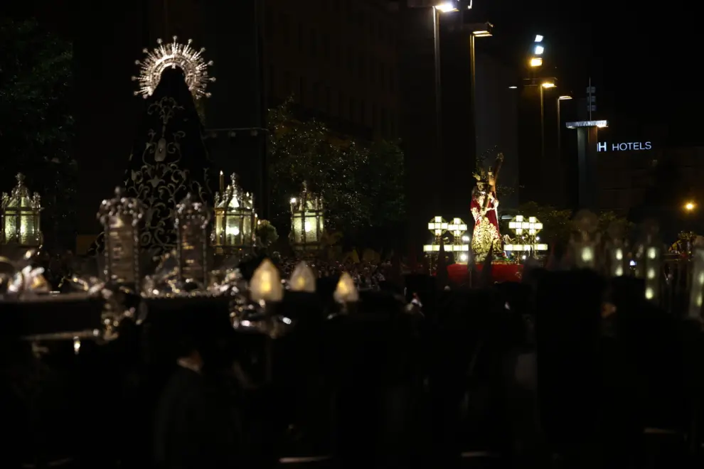 Procesión del Encuentro, en la plaza del Pilar.