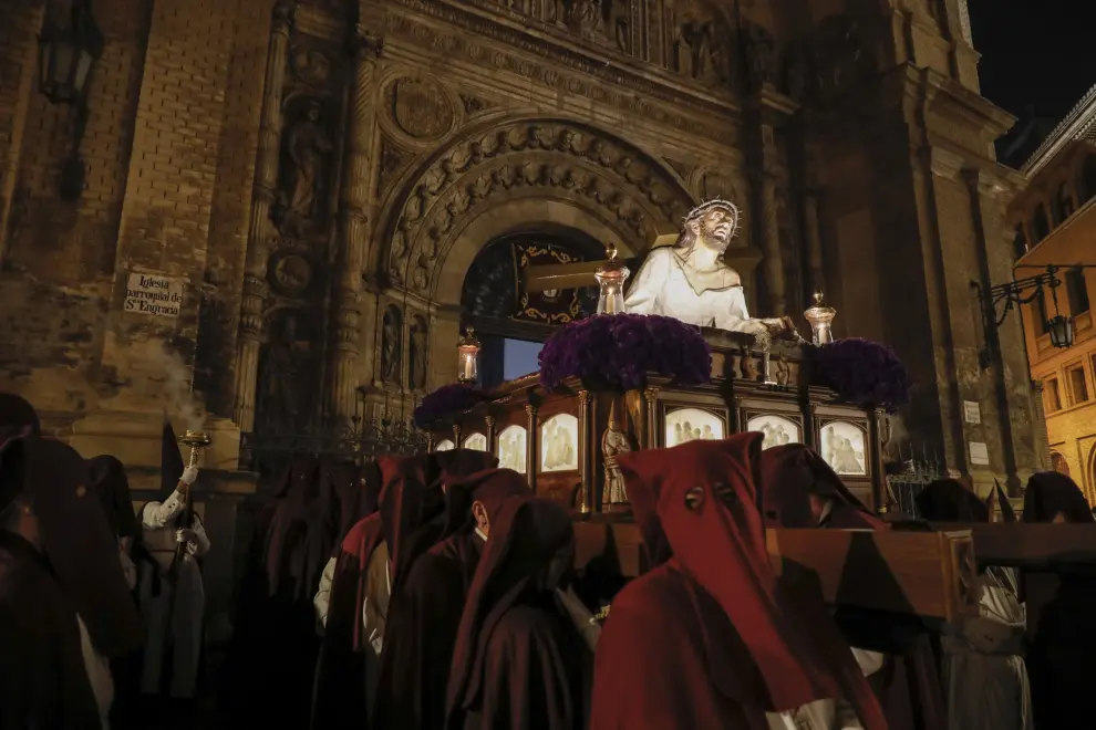 Salida del Calvario en la procesión del Encuentro en Zaragoza.
