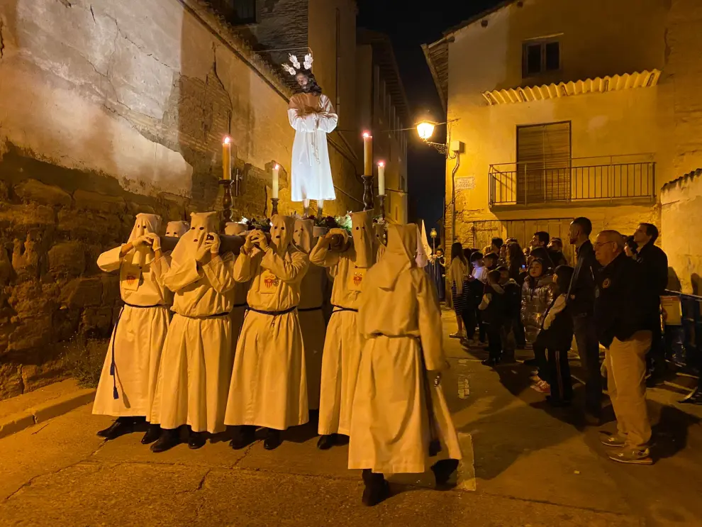 Este Jueves Santo procesionaron por Barbastro La Flagelación y El Prendimiento.