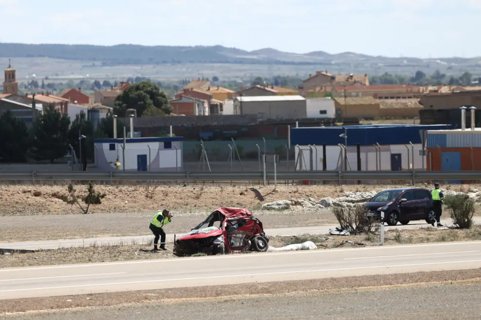 Muere una mujer y un hombre resulta herido grave en un accidente en Villanueva de Gállego.