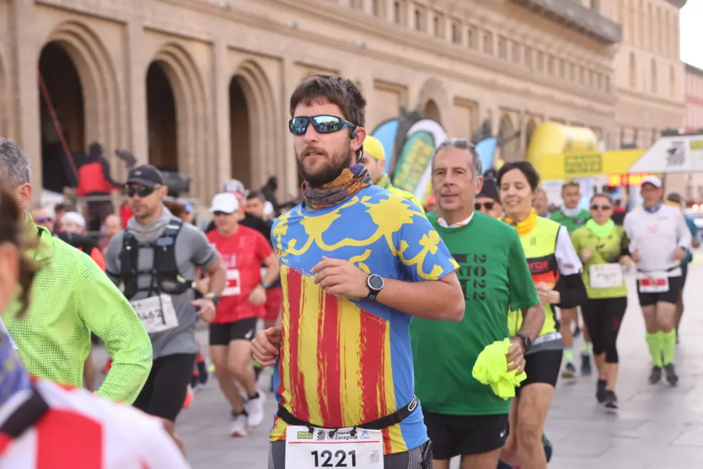 Imágenes de la salida de la Maratón de Zaragoza