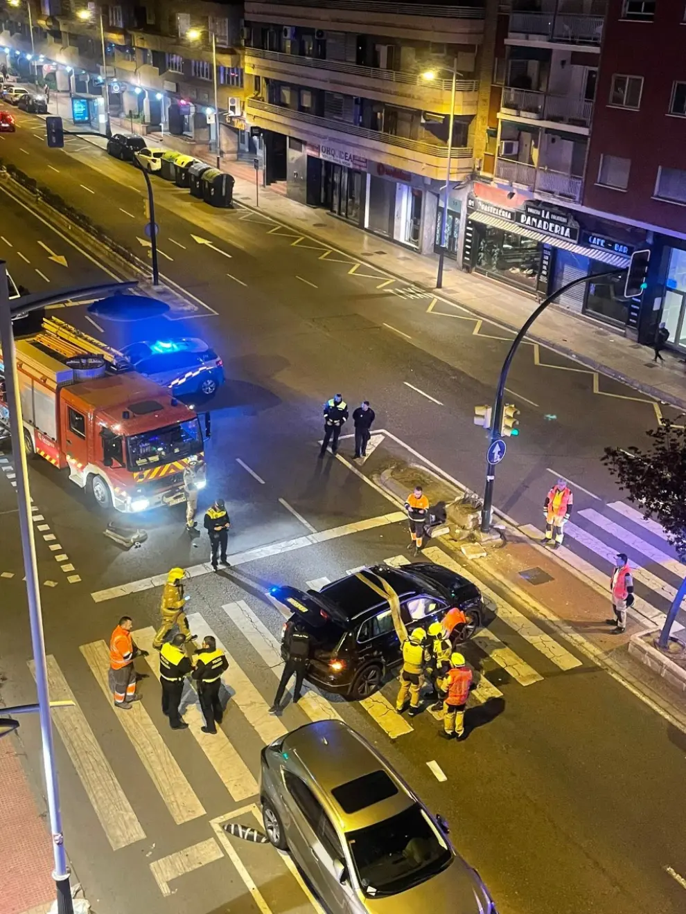 Vuelco de un vehículo en Tenor Fleta, en Zaragoza