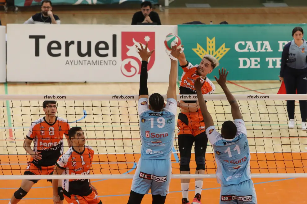 Pamesa Teruel Voleibol-Río Duero Soria, primer partido de semifinales del 'play off' al título de la Superliga