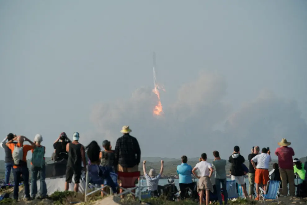 Imágenes del despegue y posterior explosión del Starship de Elon Musk