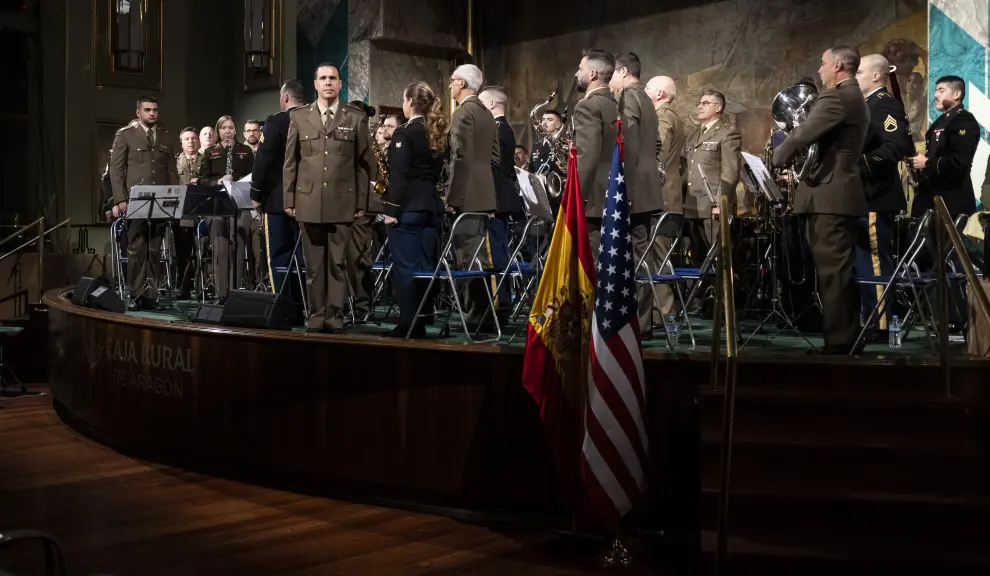 Concierto de músicos militares de EE.UU. y de la Academia General Militar, en la sede de Caja Rural de Aragón en Zaragoza