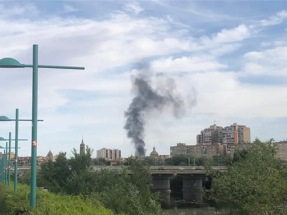 Incendio de un autobús en Zaragoza
