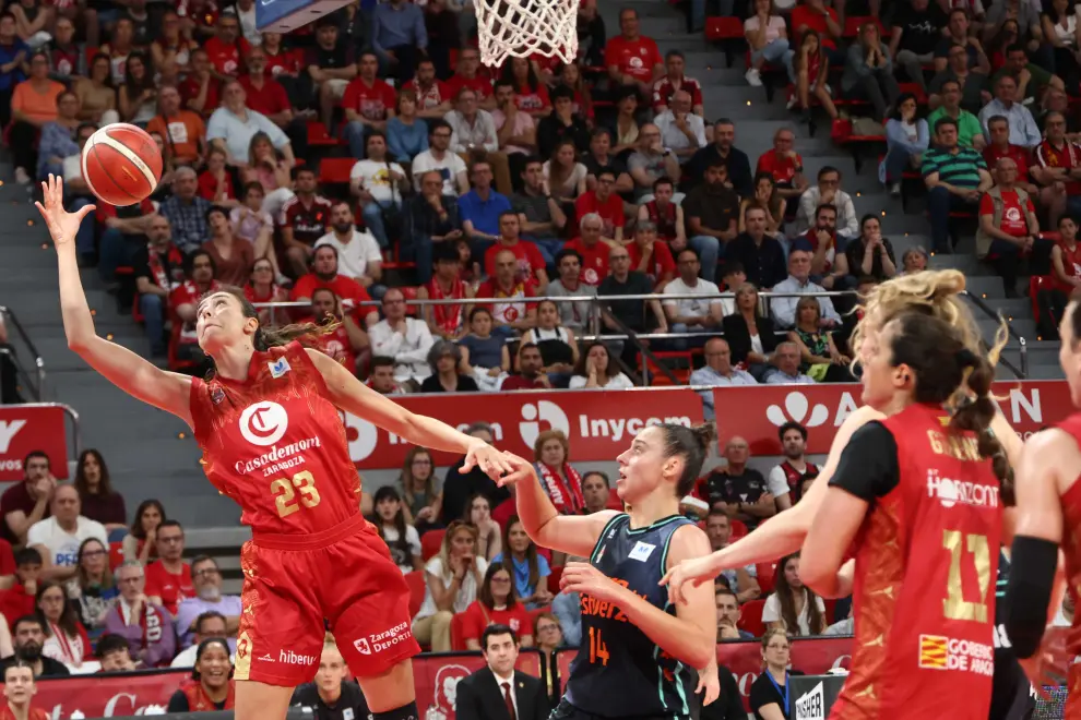 Partido Casademont Zaragoza-Valencia Basket, ida de semifinales del 'play off' al título de la Liga Femenina Endesa.