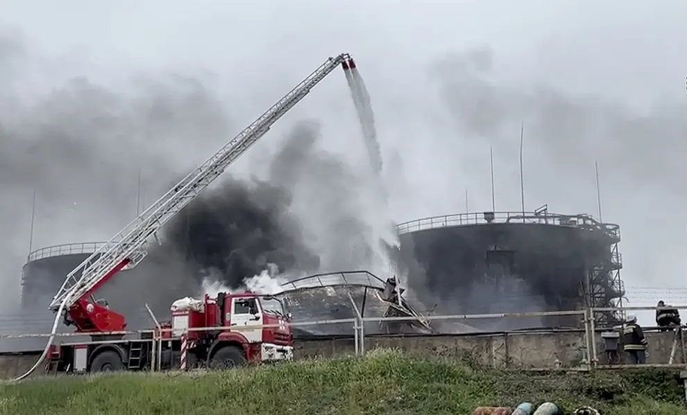 Fire at oil depot in Sevastopol, Crimea
