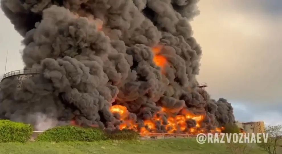 Guerra Ucraina - Attacco con droni a Sebastopoli: colpito deposito di carburante