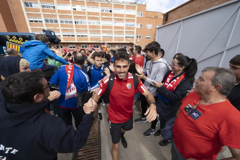 Llegada del equipo CD Teruel al campo Pinilla. Foto Antonio Garcia_bykofoto. 30_04_23[[[FOTOGRAFOS]]]