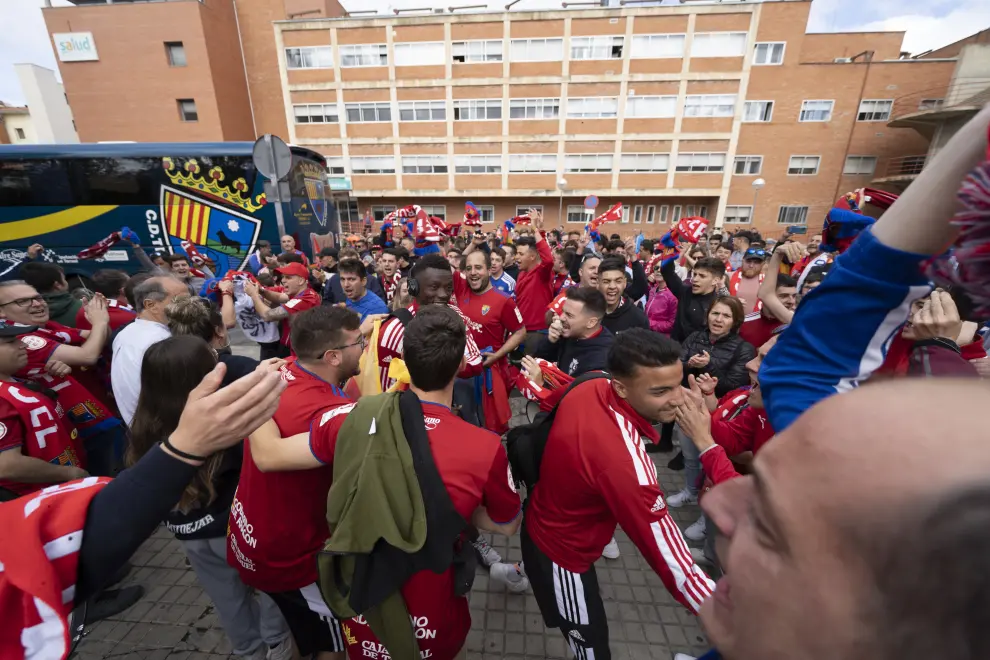 Llegada del equipo CD Teruel al campo Pinilla. Foto Antonio Garcia_bykofoto. 30_04_23[[[FOTOGRAFOS]]]