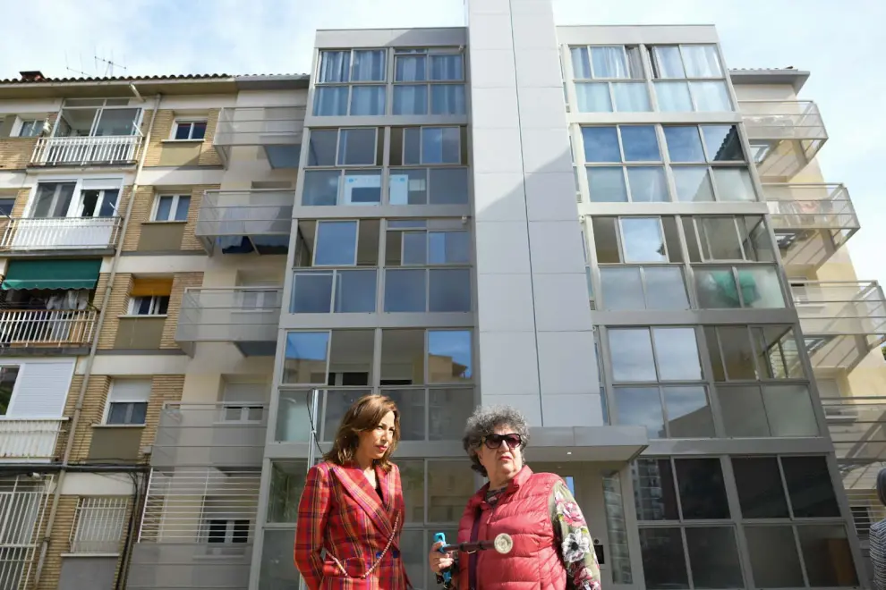 Natalia Chueca visita la zona de viviendas sindicales de Balsas de Ebro Viejo