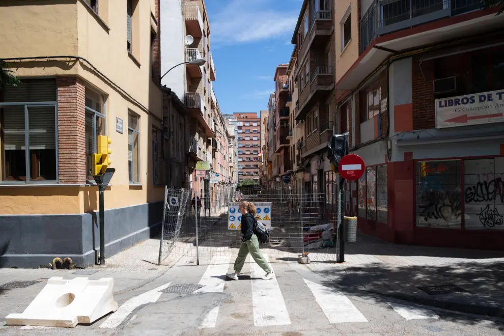 Obras en la calle Concepción Arenal de Zaragoza.