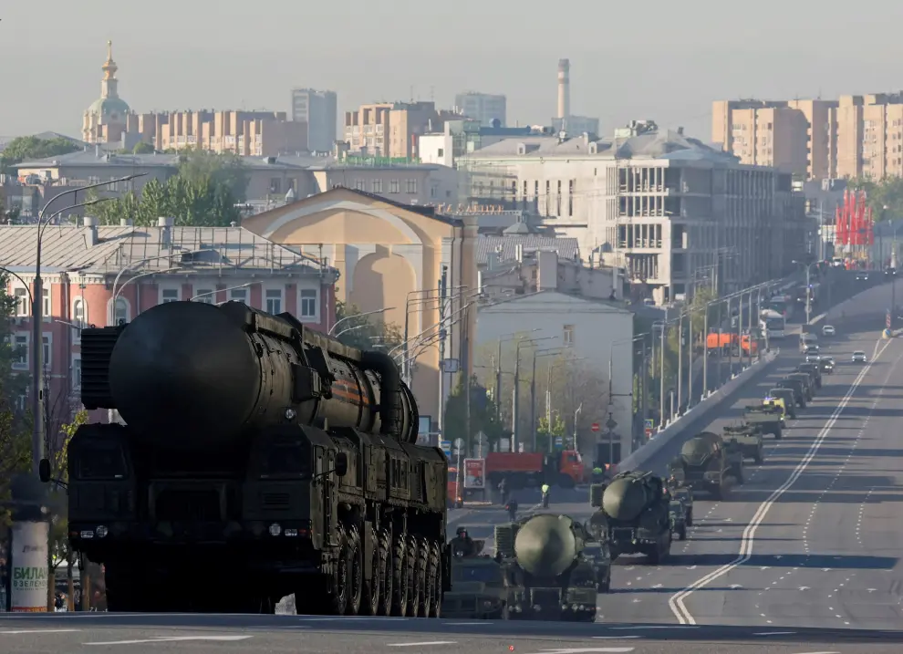 Russian S-400 surface-to-air missile systems drive along a street before a military parade on Victory Day, which marks the 78th anniversary of the victory over Nazi Germany in World War Two, in Moscow, Russia May 9, 2023. REUTERS/Yulia Morozova WW2-ANNIVERSARY/RUSSIA-PARADE