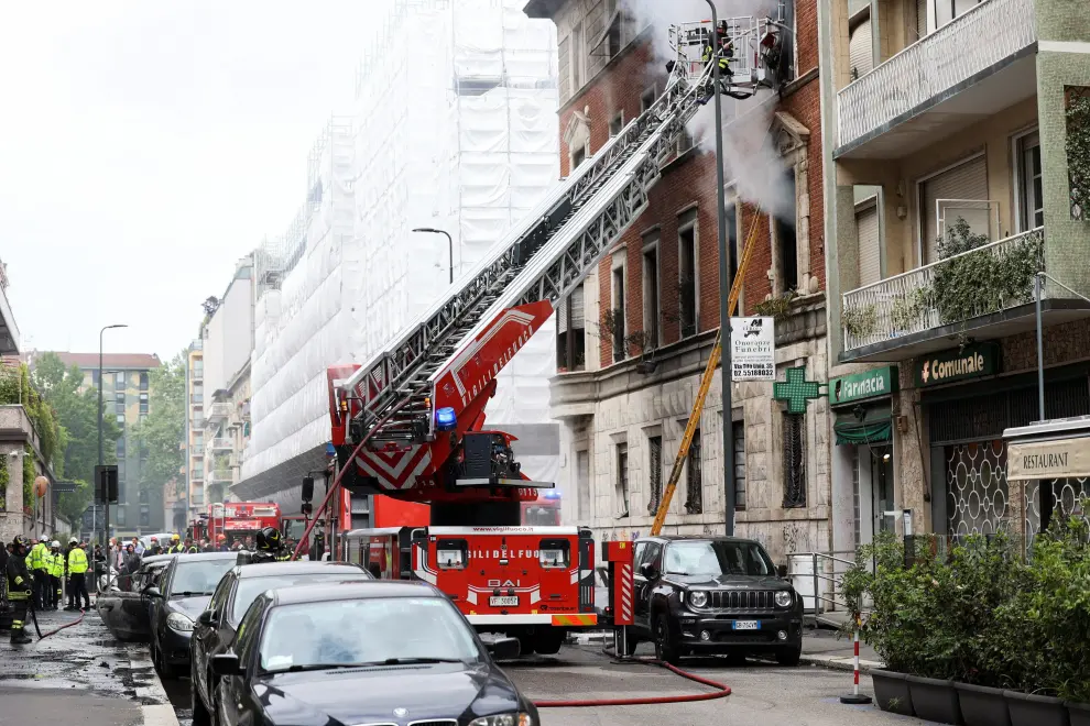 Caos en el centro de Milán tras la explosión de una furgoneta
