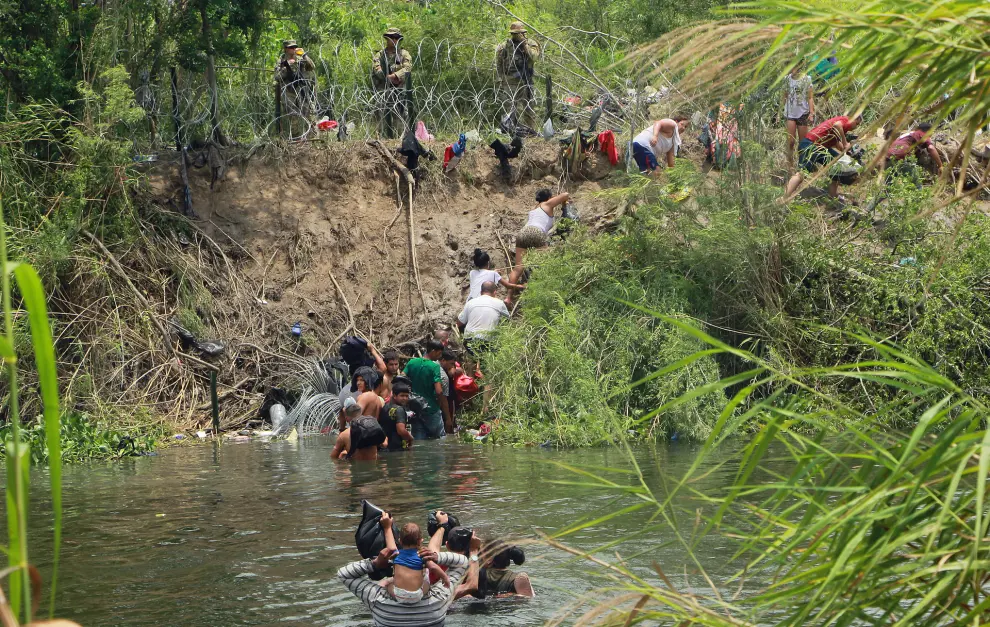 En la agonía del Título 42 migrantes siguen lanzándose al río Bravo