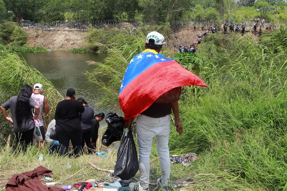 En la agonía del Título 42 migrantes siguen lanzándose al río Bravo