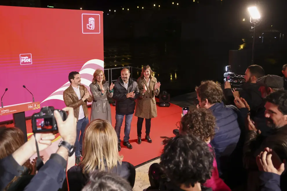Inicio de la campaña del PSOE Aragón en Zaragoza, con Pilar Alegría, Javier Lambán y Lola Ranera, en el Club Náutico