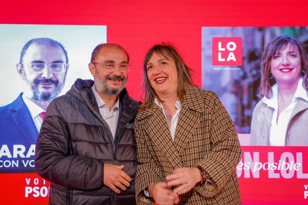 Inicio de la campaña PSOE Aragón en Zaragoza, con Javier Lambán y Lola Ranera, en el Club Náutico