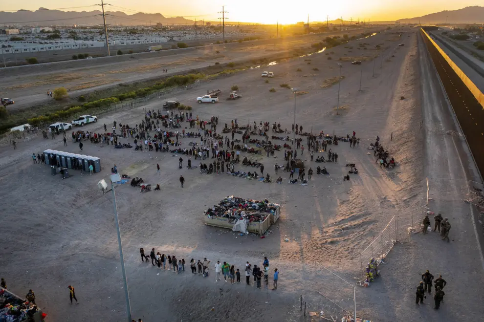 Proseguono senza sosta gli attraversamenti dei migranti al confine Messico Usa