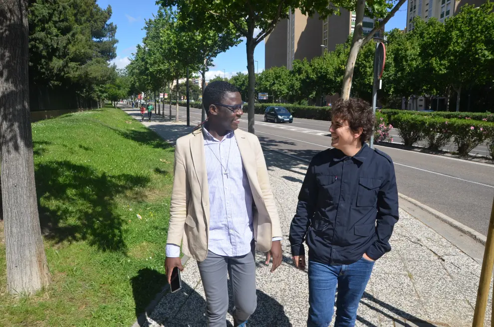 Marcel junto a José Ignacio Sánchez, voluntario de Ilumináfrica.