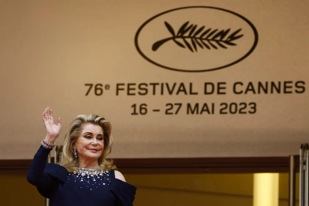 The 76th Cannes Film Festival - Opening ceremony and screening of the film "Jeanne du Barry" Out of competition - Red Carpet arrivals - Cannes, France, May 16, 2023.  Catherine Deneuve poses. REUTERS/Eric Gaillard FILMFESTIVAL-CANNES/OPENING RED CARPET