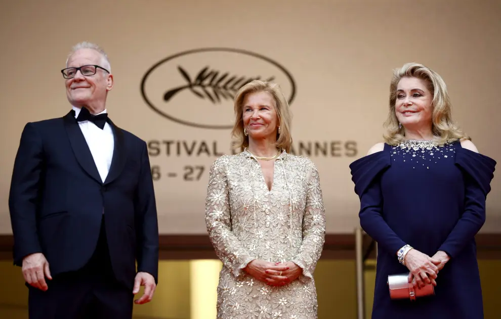 The 76th Cannes Film Festival - Opening ceremony and screening of the film "Jeanne du Barry" Out of competition - Red Carpet arrivals - Cannes, France, May 16, 2023.  Catherine Deneuve poses. REUTERS/Yara Nardi FILMFESTIVAL-CANNES/OPENING RED CARPET