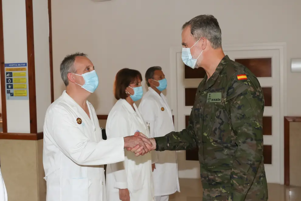 Imágenes de la visita de Felipe VI al Hospital Militar de Zaragoza.