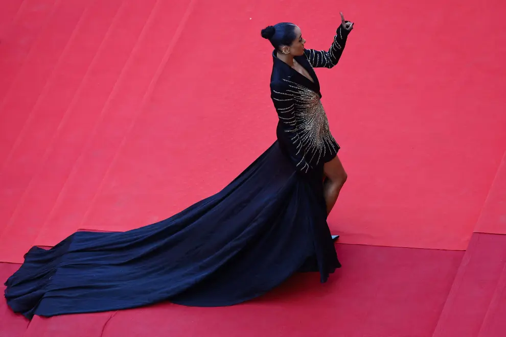 The 76th Cannes Film Festival - Screening of the film "Indiana Jones and the Dial of Destiny" (Indiana Jones et le cadran de la destinee) Out of Competition - Red Carpet Arrivals - Cannes, France, May 18, 2023. Karlie Kloss, who is pregnant, poses. REUTERS/Gonzalo Fuentes FILMFESTIVAL-CANNES/INDIANA JONES-PREMIERE