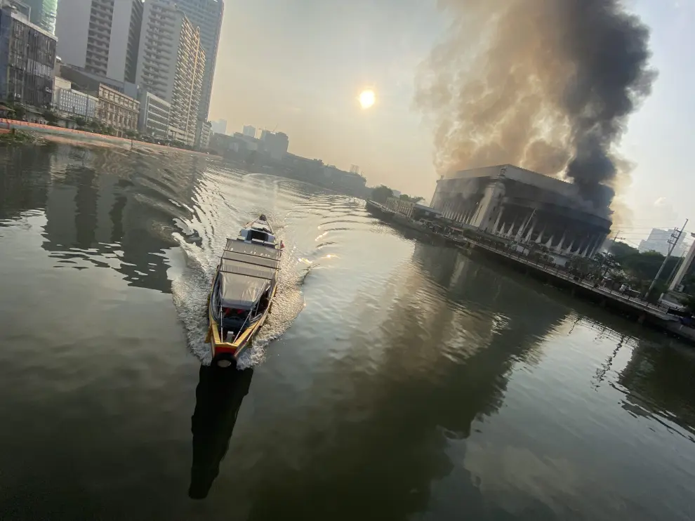 Incendio que ha arrasado el histórico edificio de Correos de Manila  PHILIPPINES FIRE