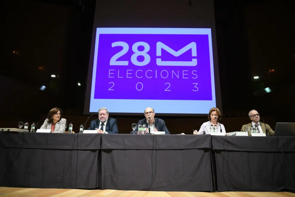 Más de 9.100 presidentes de mesa empiezan su formación en Aragón para el 28-M.
