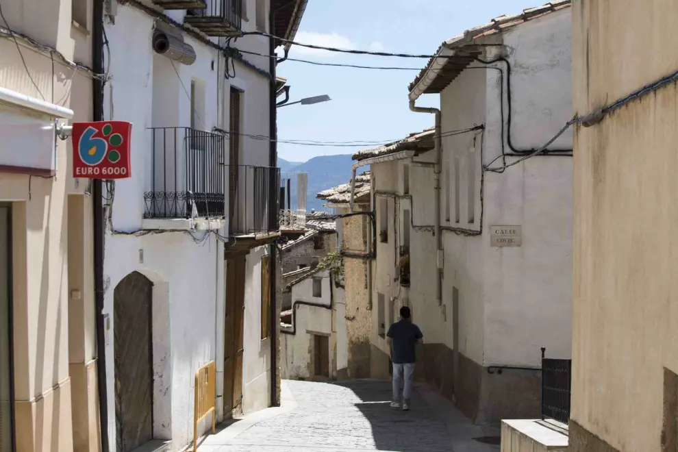 Calle de Monroyo, pueblo de Teruel