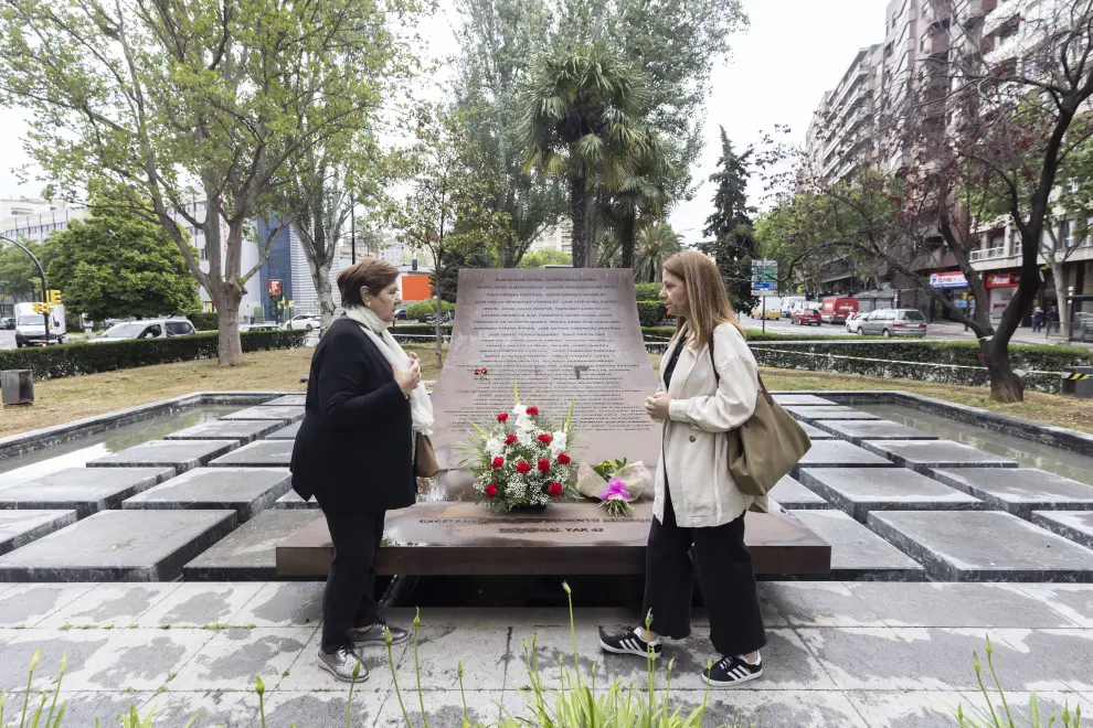 Flores a las víctimas del Yak-42 cuando se cumplen 20 años del accidente