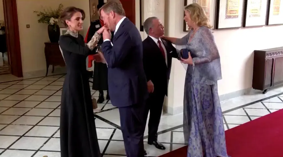 Jordan's King Abdullah II and Jordan's Queen Rania greet U.S. First Lady Jill Biden and her daughter Ashley Biden, on the day of the royal wedding ceremony of Crown Prince Hussein and Rajwa Al Saif, in Amman, Jordan, June 1, 2023 in this screen grab taken from a video. Royal Hashemite Court (RHC)/Handout via REUTERS ATTENTION EDITORS - THIS IMAGE WAS PROVIDED BY A THIRD PARTY. NO RESALES. NO ARCHIVES. JORDAN-ROYALS/WEDDING