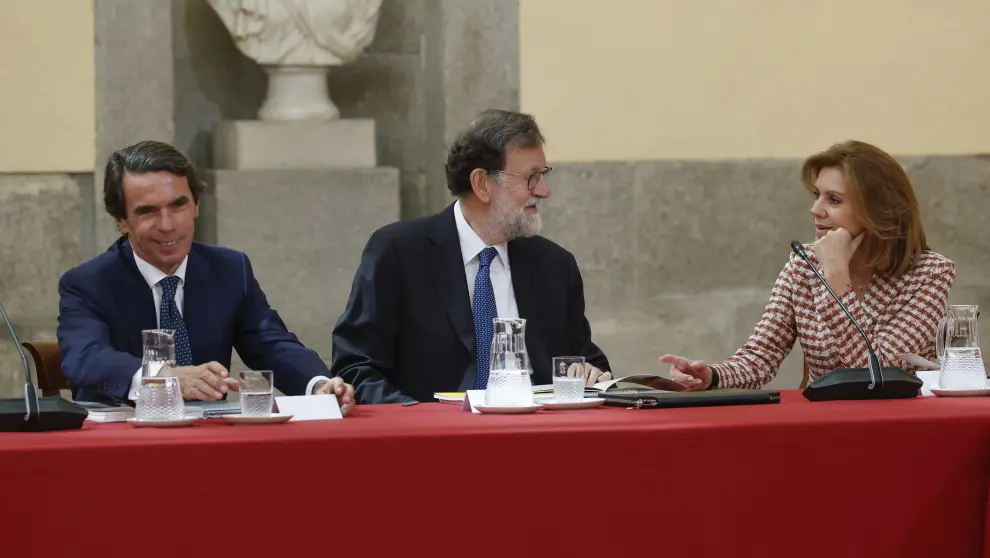 Aznar y Rajoy en una reunión del Real Instituto Elcano.