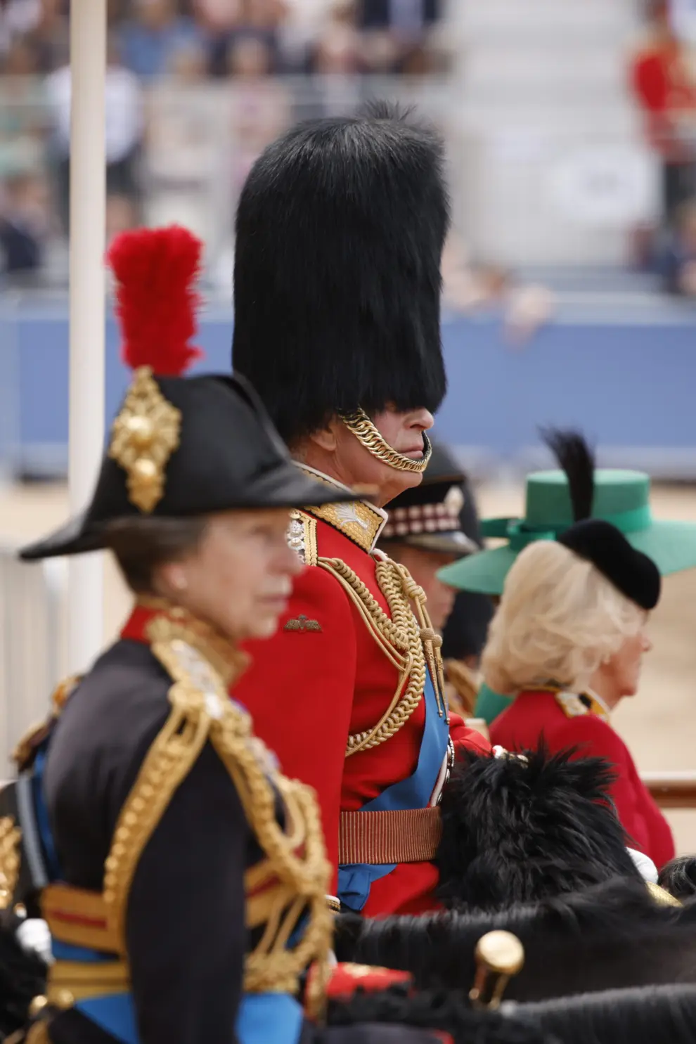 London (United Kingdom), 17/06/2023.- Members of the royal family watch the regiments of the Household Division at Trooping the Colour on Horse Guards Parade, London, Britain, 17 June 2023. The Trooping of the Colour traditionally marks the official birthday of the British sovereign and features a parade of over 1,400 soldiers, 200 horses and 400 musicians. This is King Charles III first Trooping as sovereign, joining the parade on horseback, marking the first time that the reigning monarch has ridden at this event since 1986. (Reino Unido, Londres) EFE/EPA/DAVID CLIFF
 BRITAIN ROYALS