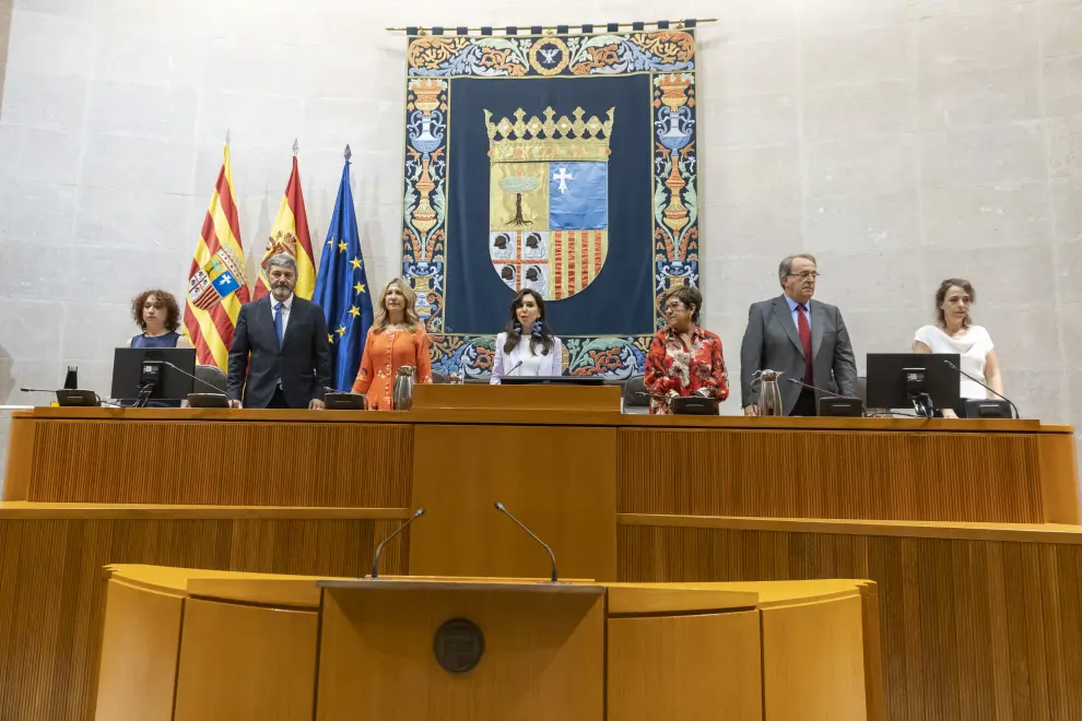 Fotos de la constitución de las Cortes de Aragón.