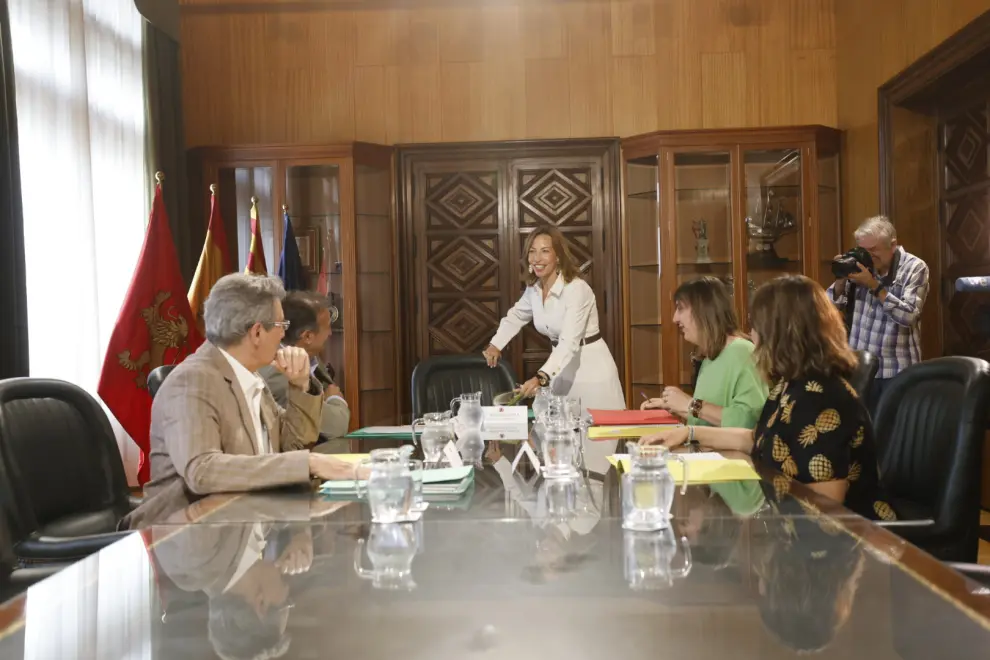 Foto de la primera reunión de la junta de portavoces en el Ayuntamiento de Zaragoza