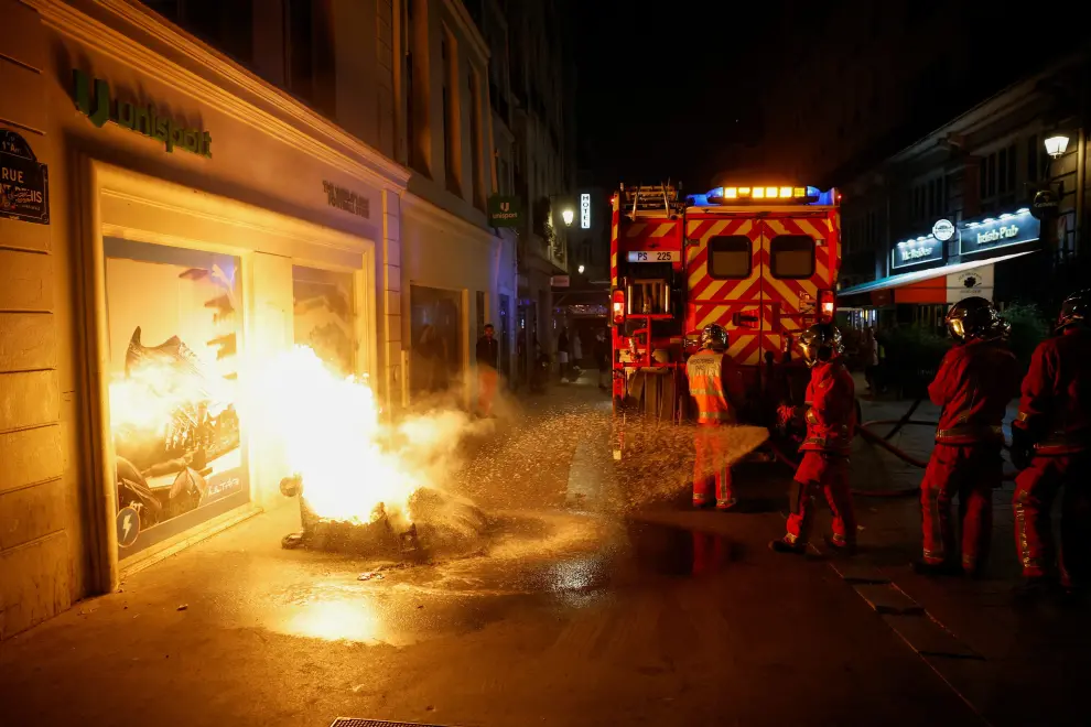 Cuarte noche de disturbios en Francia.