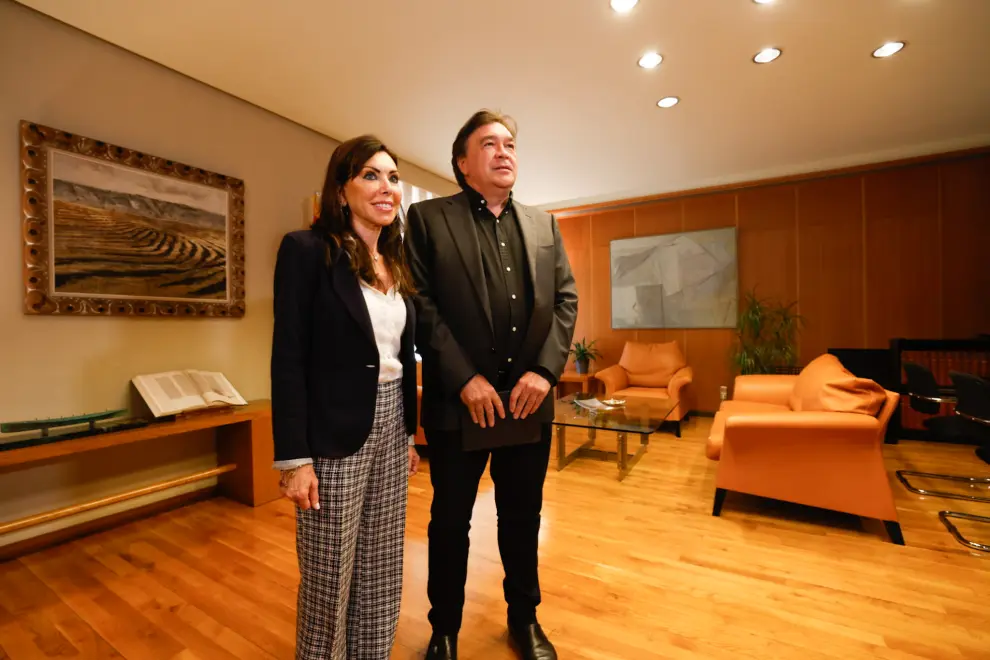 Reunión de Marta Fernández y Tomás Guitarte.