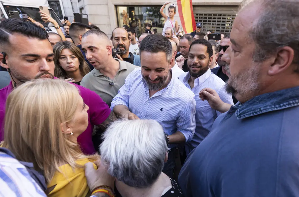 El líder de Vox ha asegurado en la capital aragonesa que el modelo de Valencia, donde entró con una vicepresidencia y dos consejerías, es el modelo adecuado para Aragón.