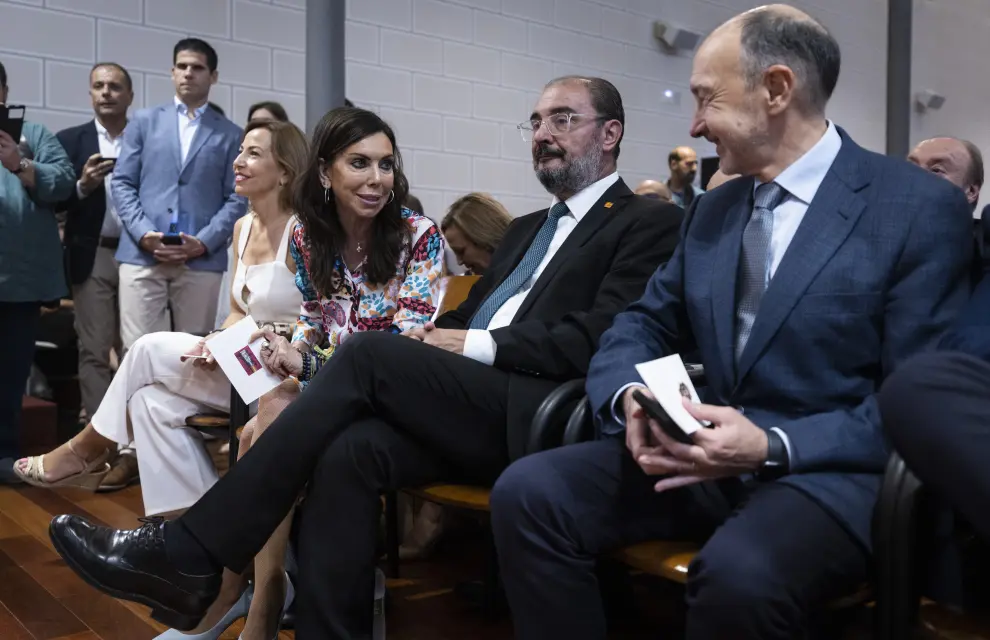No faltaron el todavía presidente de Aragón, Javier Lambán, ni la presidenta de las Cortes, Marta Fernández