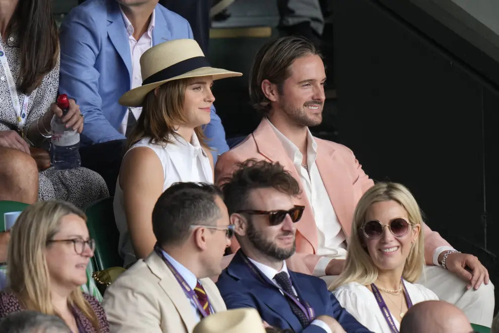 Actor Emma Watson sits on Centre Court for the final of the men's singles between Spain's Carlos Alcaraz and Serbia's Novak Djokovic on day fourteen of the Wimbledon tennis championships in London, Sunday, July 16, 2023. (AP Photo/Alastair Grant)


Associated Press/LaPresse
Only Italy and Spain