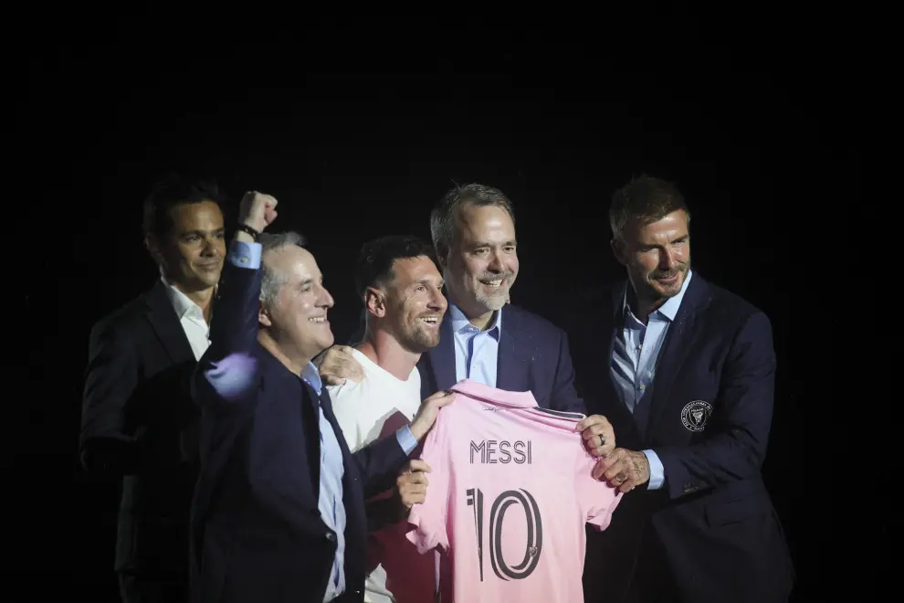 Jul 16, 2023; Ft. Lauderdale, FL, USA; Inter Miami CF forward Lionel Messi gestures after being introduced at The Unveil event and press conference at DRV PNK Stadium. Mandatory Credit: Sam Navarro-USA TODAY Sports SOCCER-USA/