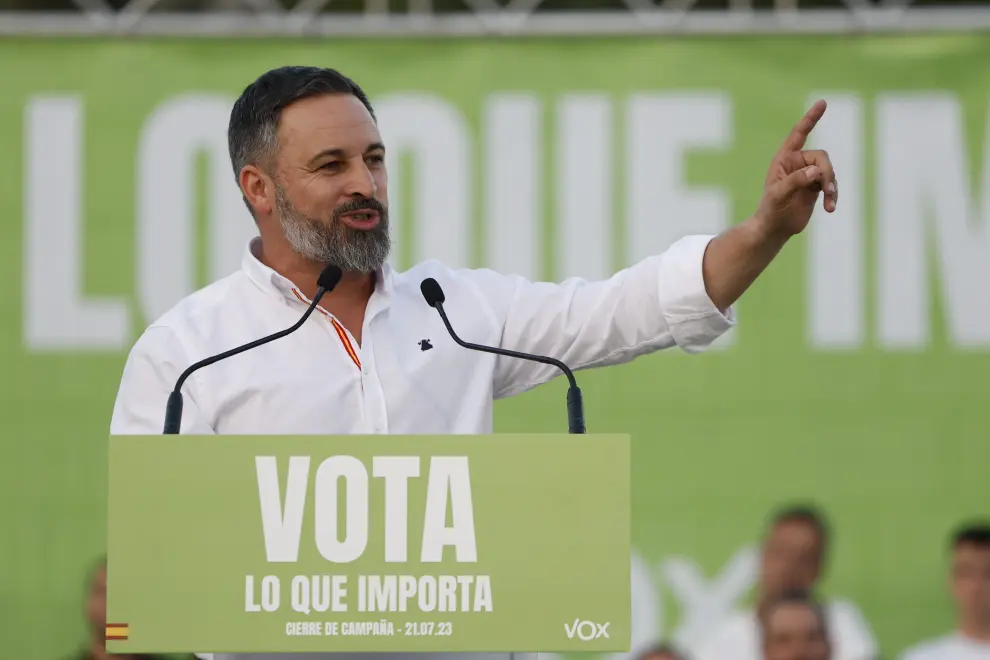 Abascal (Vox) celebra su último acto de campaña electoral en la plaza Colón de Madrid.