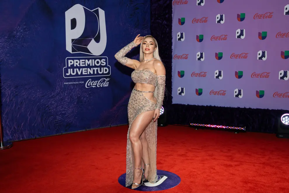 AME4661. SAN JUAN (PUERTO RICO), 20/07/2023.- Yameiry Ynfante La Materialista posa en la alfombra roja de los Premios Juventud hoy, en el Coliseo de Puerto Rico, en San Juan (Puerto Rico). La cantante colombiana Shakira se alzó este jueves como la máxima ganadora de la vigésima edición de los Premios Juventud en Puerto Rico con ocho galardones, seguida por Karol G y Peso Pluma, ambos con cinco. EFE/ Enid M. Salgado
