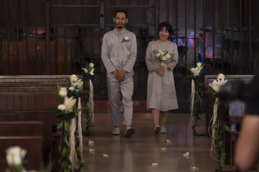 Una pareja japonesa viaja 10.000 kilómetros para casarse en la iglesia de los Amantes de Teruel.