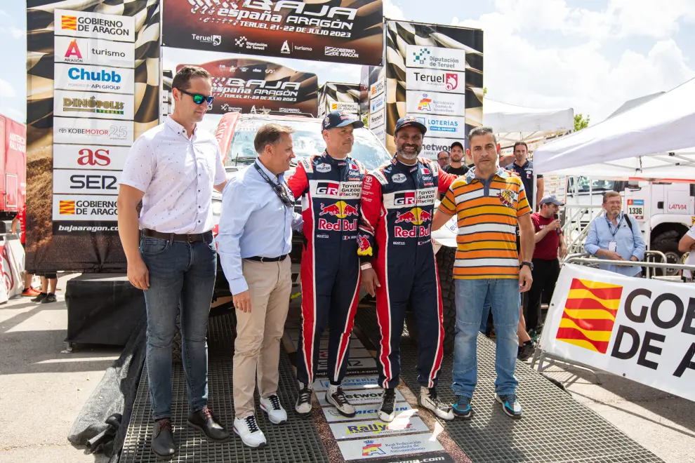Baja España Aragón 2023: Nasser Al-Attiyah, junto a su copiloto, el andorrano Mathieu Baumel, vencedores de la Baja España Aragón 2023