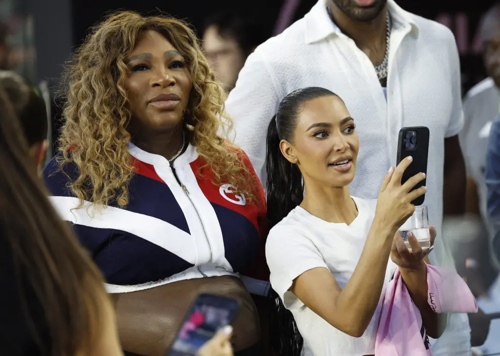 Soccer Football - Leagues Cup - Group J - Inter Miami v Cruz Azul - DRV PNK Stadium, Fort Lauderdale, Florida, United States - July 21, 2023 Former tennis player Serena Williams with Kim Kardashian on the stands during the match REUTERS/Marco Bello SOCCER-USA-MIA-CAZ/MESSI